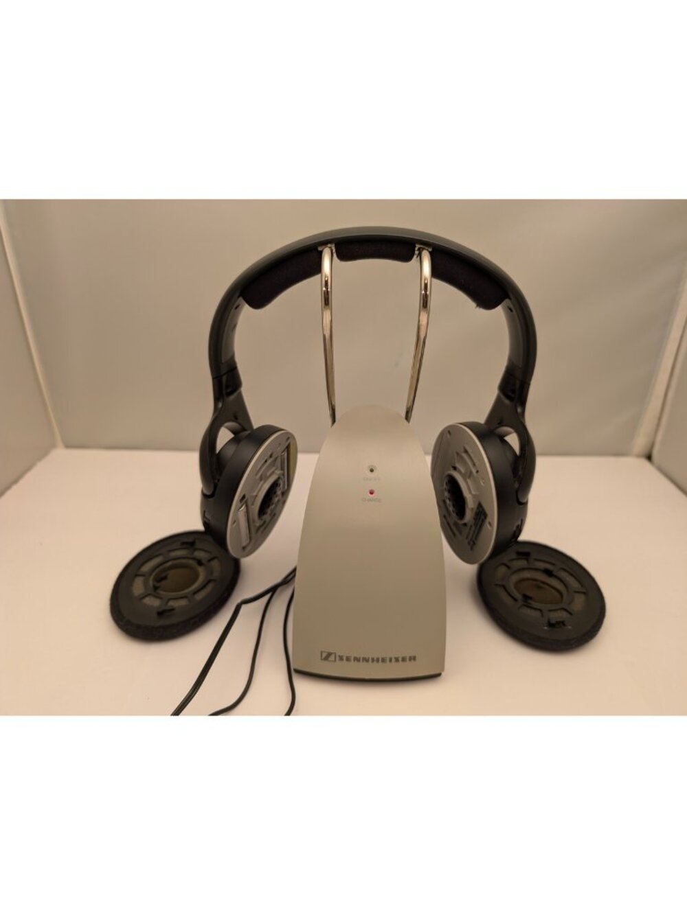 SENNHEISER Wireless Headphone System | RS 120 | HDR 120 Headphones + TR 120 Xmit